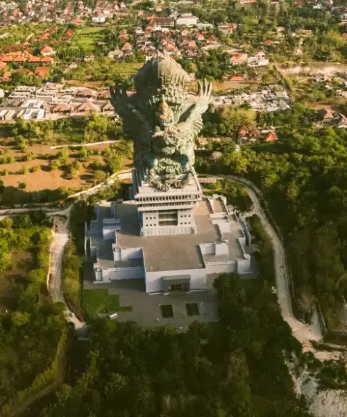 The-Historical-Statue-768x614.jpg The-Historical-Statue-768x614.jpg